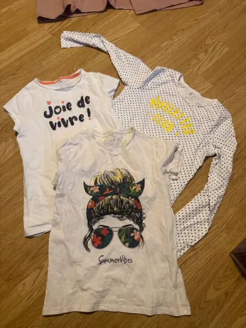 3 t-shirt 12 ans comme neuf
