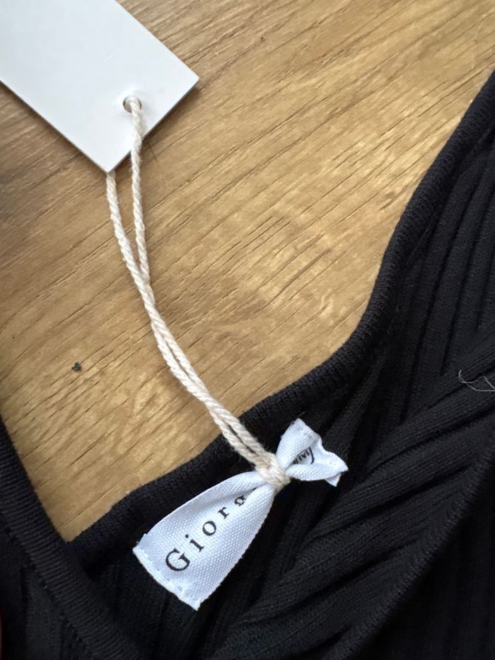 Robe noir moulante neuve - photo numéro 3