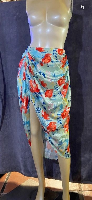 Jupe a motif à fleur et satinée Shein taille M