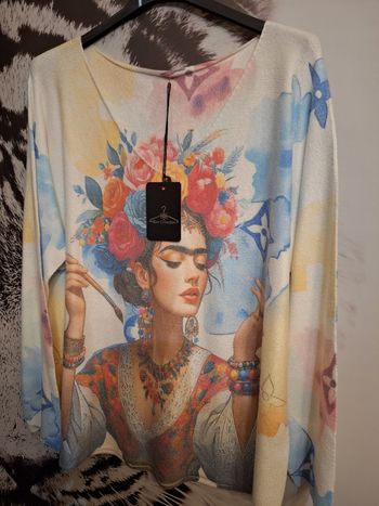 Pull frida khalo taille 42/44 new collection 