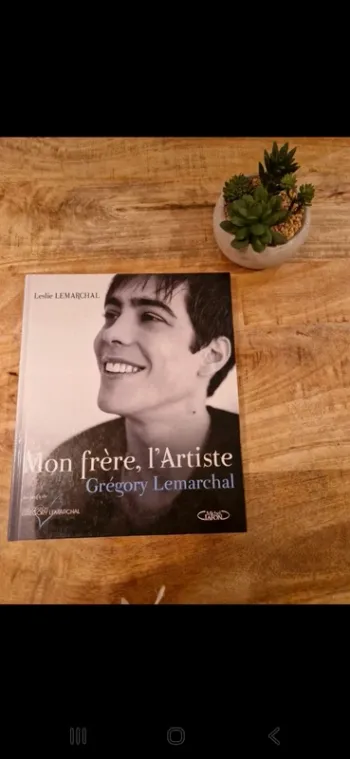 Livre "Mon frère, l’artiste"  Grégory Lemarchal