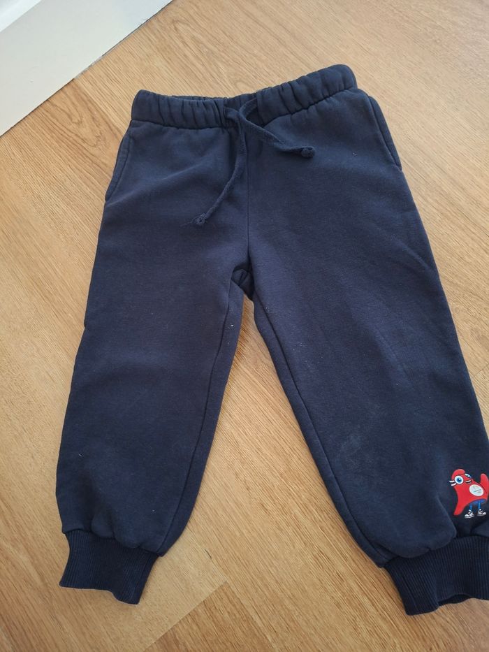 Survêtement paris 2024 2 3 ans