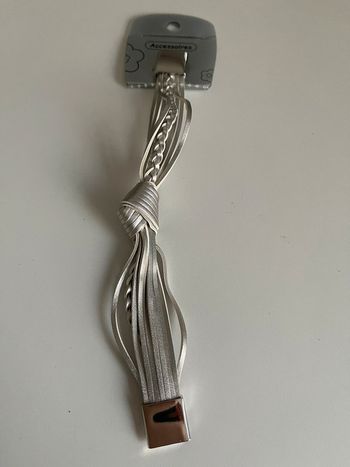 Bracelet aimanté couleur gris (fantaisie).