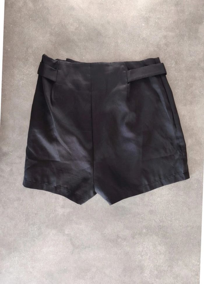 Short en tissus noir - photo numéro 2