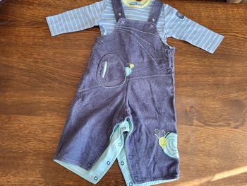 1 salopette et son tee-shirt manche longue garçon 6 mois 