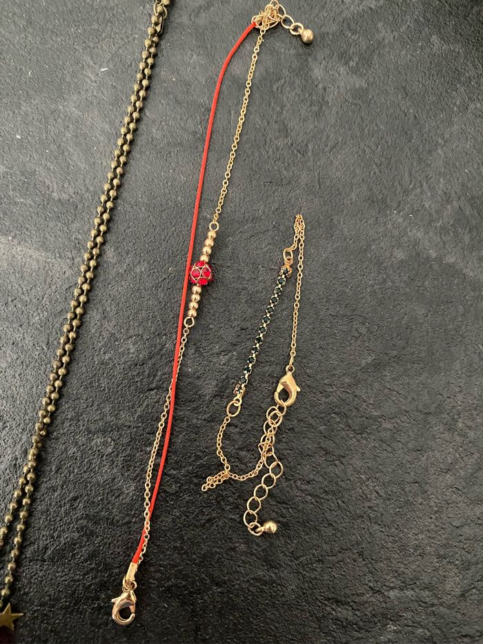 Lot 1 collier rouge et 2 bracelets perles rouge et vert - photo numéro 3