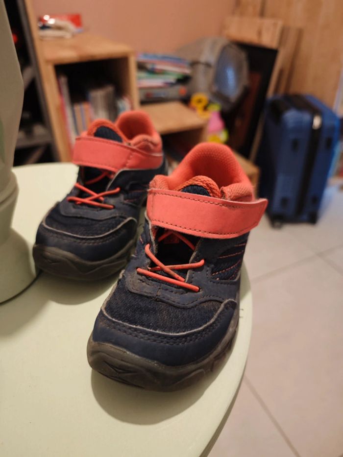 Chaussures de randonnée taille 28
