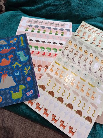 10 planches de stickers 