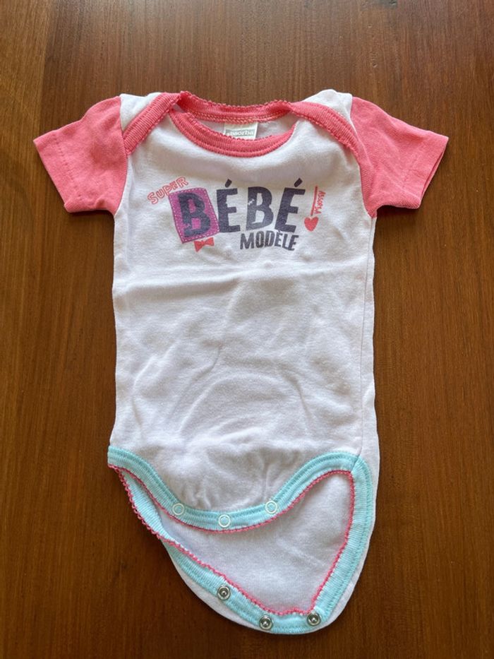 Lot de 3 bodies Absorba taille 3 mois très bon état - photo numéro 7