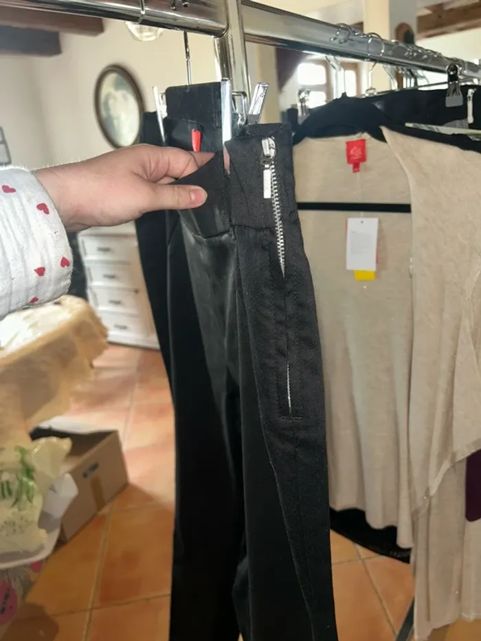 pantalon simili cuir - photo numéro 3