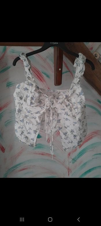 Top blanc et bleu BERSHKA en L