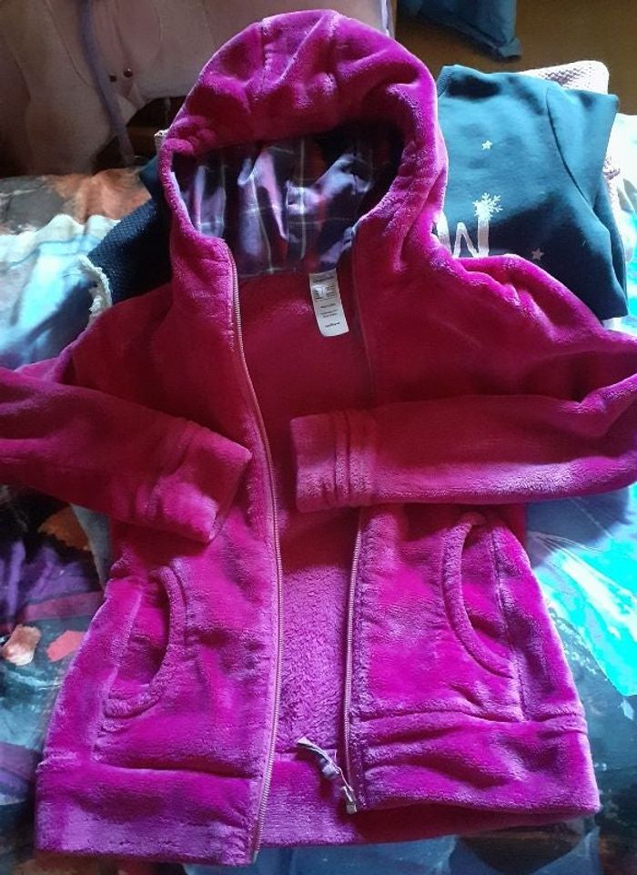 Gilet polaire fille fushia à fermeture 12 ans
