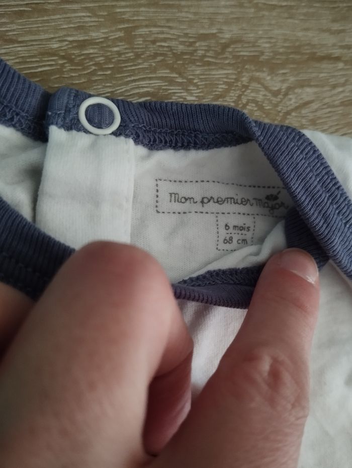 T-shirt taille 6 mois - photo numéro 2