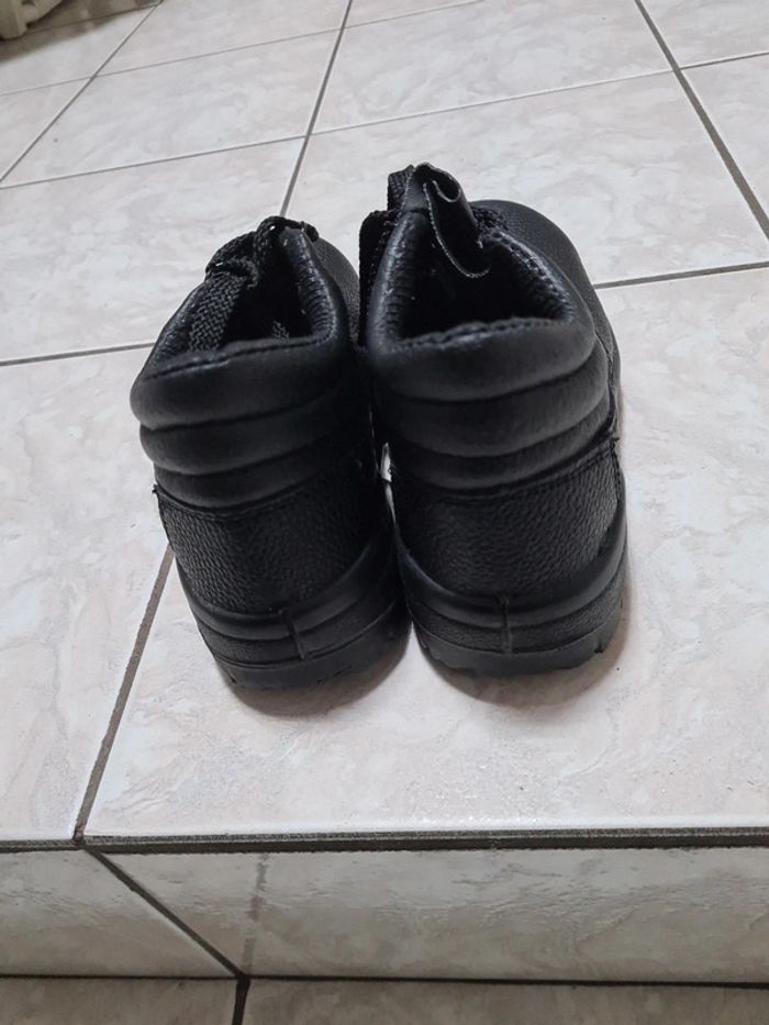 Chaussures de sécurité  pointure 37 - photo numéro 8