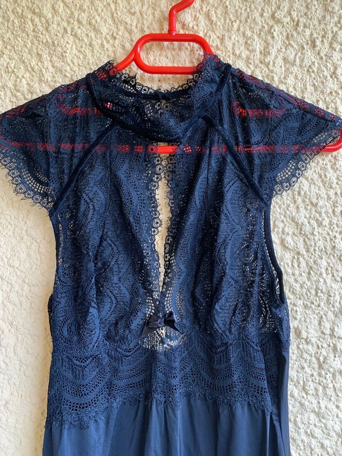 Nuisette noire à dentelles taille 38/40 - photo numéro 4