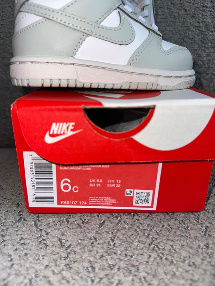 Chaussures baskets Nike Dunk Low bébé mixte neuves - photo numéro 4