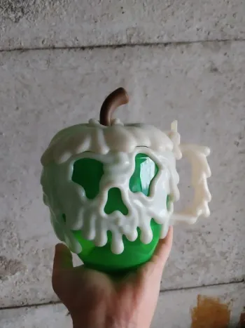 Pomme empoisonee