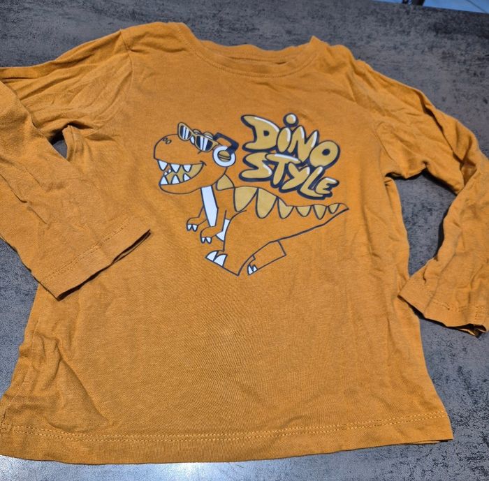 Lot tee shirts manches longues dinosaures - photo numéro 4