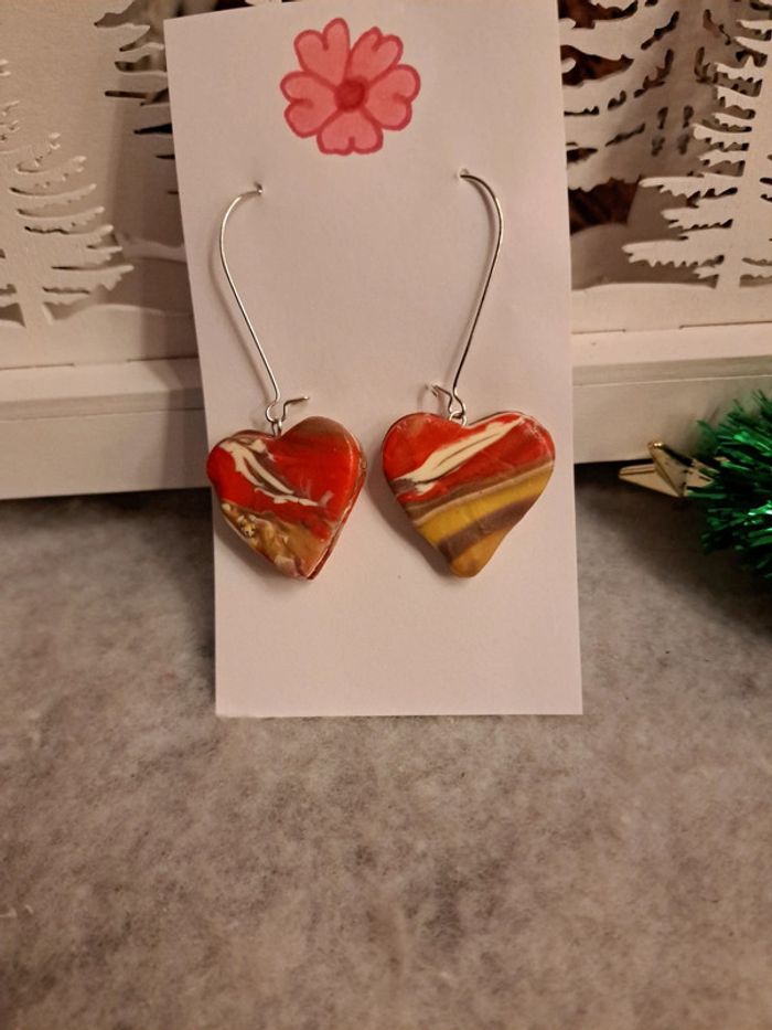 Boucles d'oreilles pendante cœur pâte polymere - photo numéro 6
