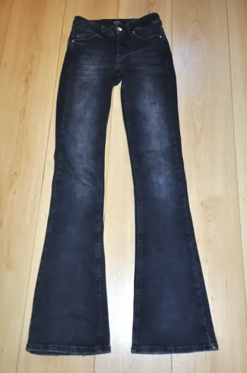 Only jean marine taille 32/XXS-XS large dans le bas