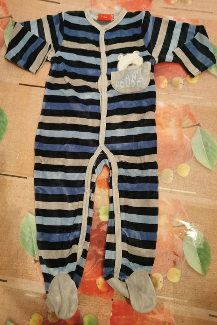 pyjama taille 24 mois