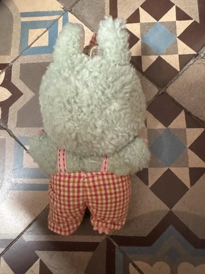 Peluche Labubu habillé - photo numéro 2