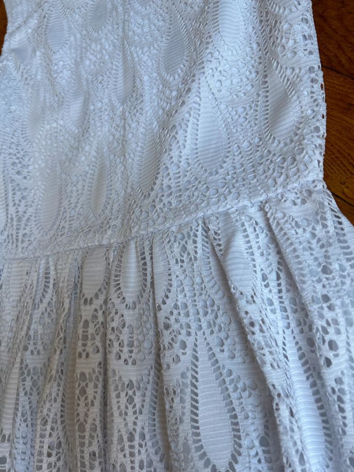 Neuve! Sublime robe blanche éclatant taille 10 ans - photo numéro 5