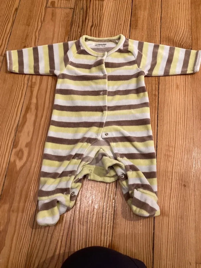 Pyjamas 1 mois verts velours et polaire - photo numéro 5