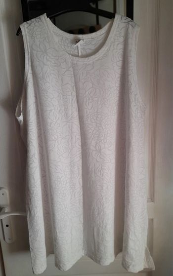 Débardeur blanc fleurs ms mode 52