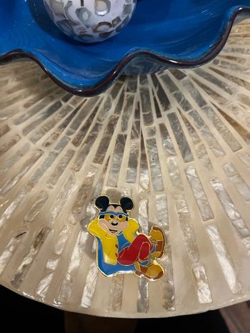broche mickey collector