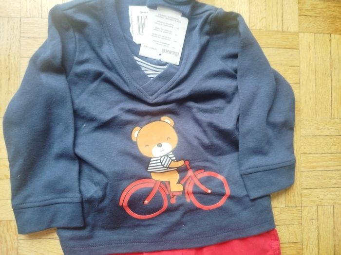 Ensemble haut, pantalon et chaussettes garçon 12 mois Plus collections neuf - photo numéro 3
