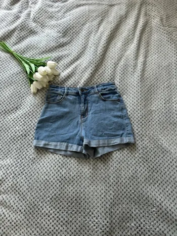 Short en jean en XS (14 ans)