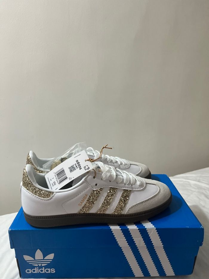 Basket adidas pailleté - photo numéro 8