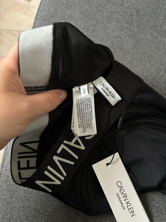 Haut de maillot de bain noir Calvin Klein - photo numéro 6