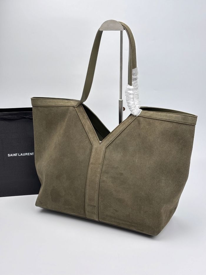 Yves Saint Laurent - photo numéro 4