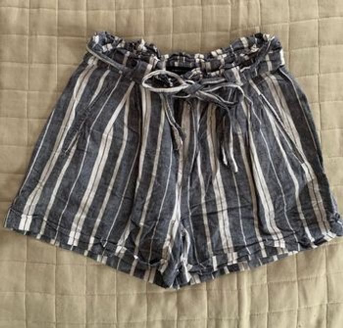 short bleu et blanc Atmosphère taille 36