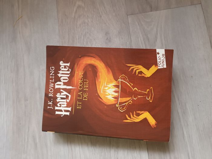 Livre harry potter et la coupe de feu tome 4 presque neuf