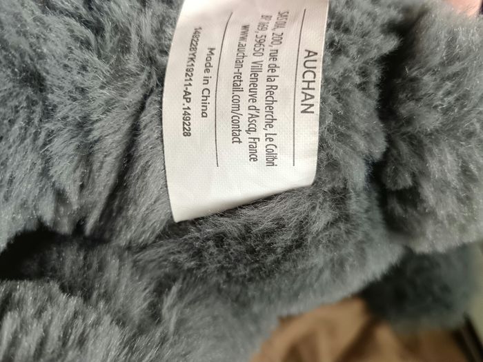 Peluche toute douce en forme de lapin - photo numéro 3