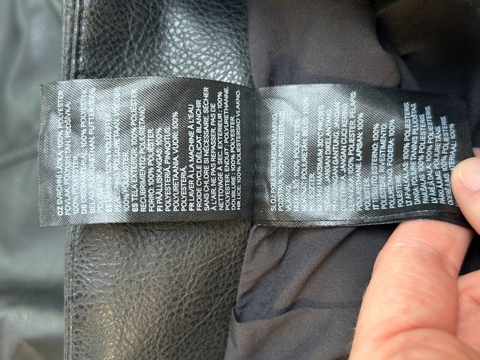 Jupe noire en simili H&M - Taille 38 - photo numéro 5