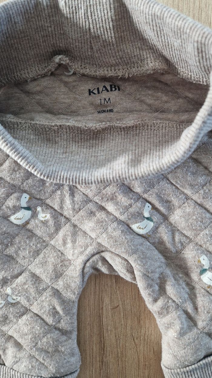 Ensemble bébé fille 1 mois - photo numéro 2