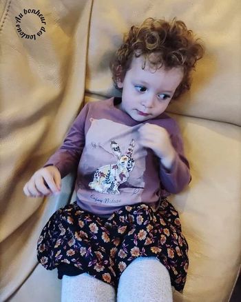 2-3 ans ensemble teeshirt  Zara 2-3 ans)et jupe tape a l oeil (23 mois)