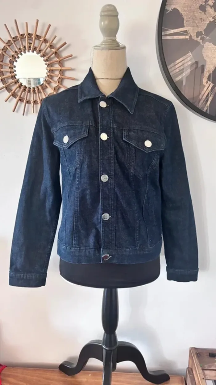 💕 veste en jean bleue marine avec galon rouge taille 40 L #claudiepierlot - photo numéro 3