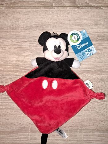 Doudou Mickey neuf