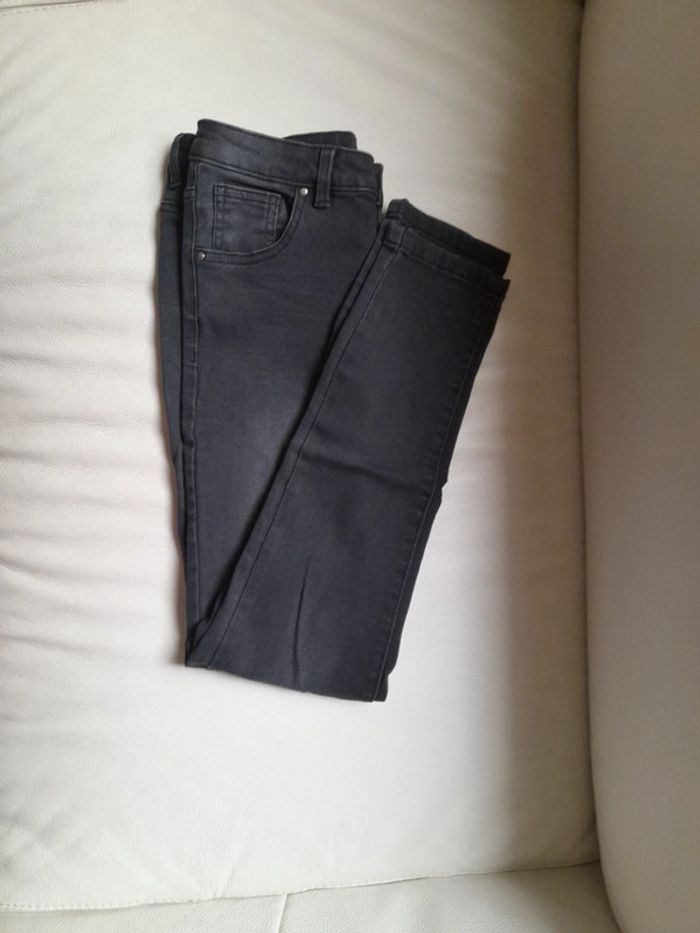 Vends lot de 3 pantalons - photo numéro 2