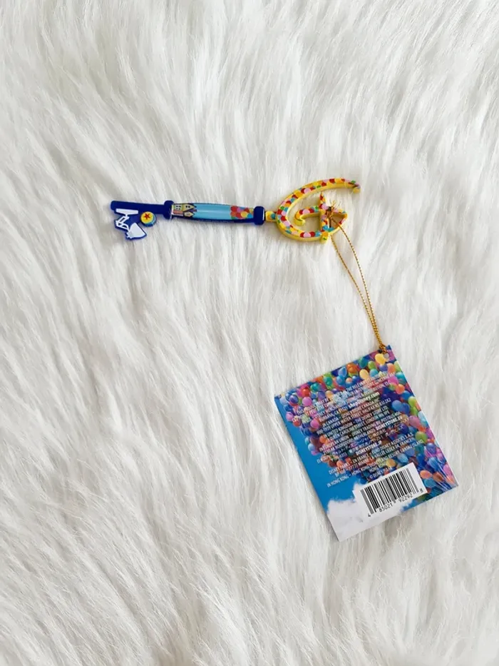 Clé collector la haut up key shop disney - photo numéro 2