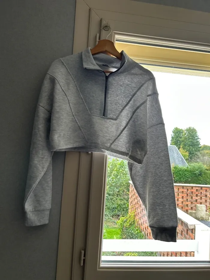Sweat-shirt court