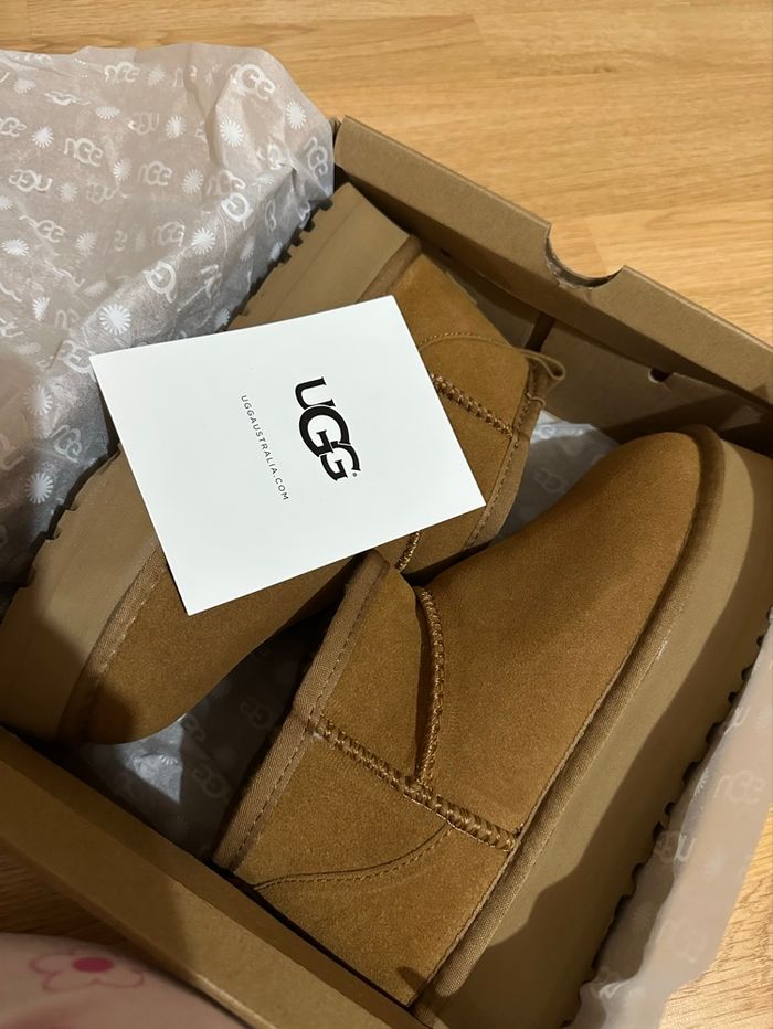 Ugg Tasman