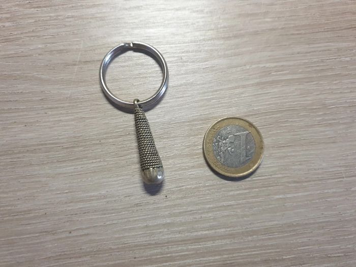 Magnifique porte clefs vintage authentique