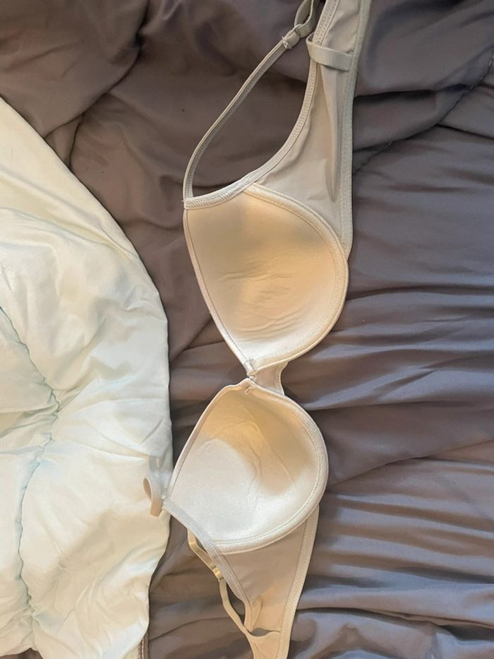 Soutien-gorge kaki élégant - Neuf, jamais porté - photo numéro 2
