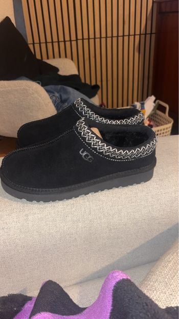UGG noir tasman